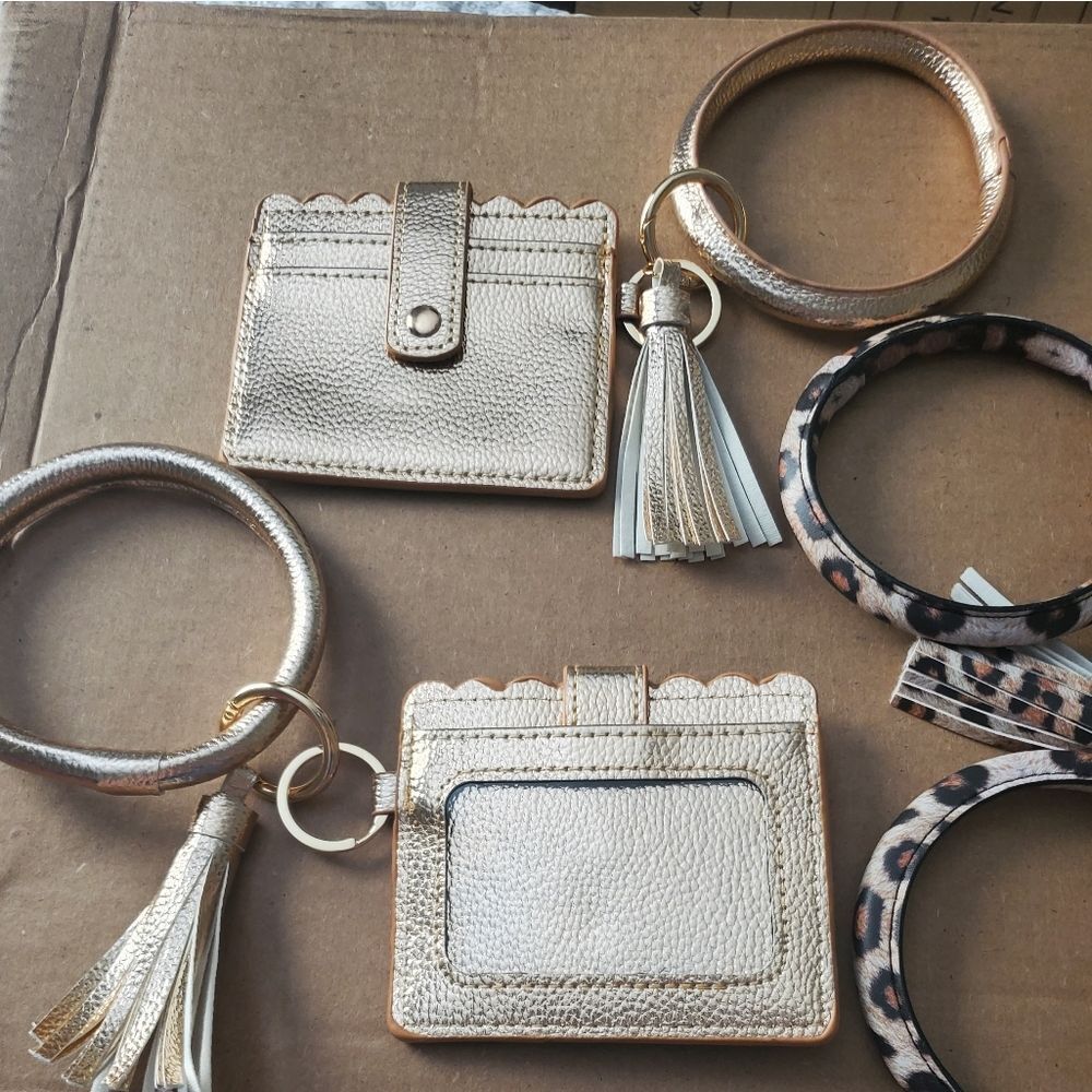 New in Package scalloped ID card holder
